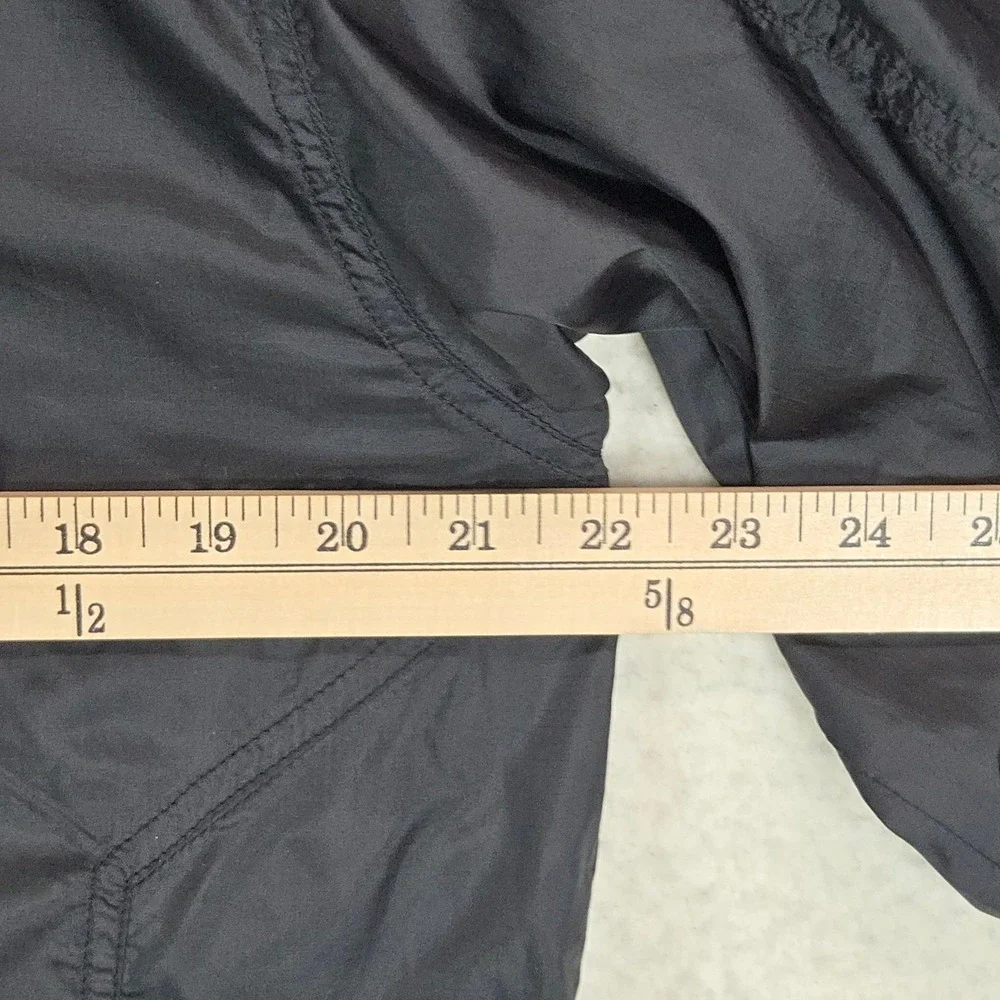 The North Face Mens Hydrenaline Windbreaker Jacket Medium Black Hooded Gorpcore